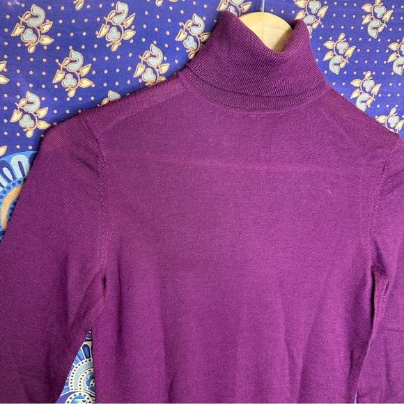 100% Merino Wool maroon turtleneck - Picture 5 of 10